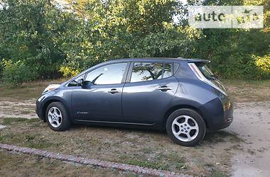 Хэтчбек Nissan Leaf 2013 в Киеве