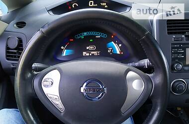 Хетчбек Nissan Leaf 2014 в 