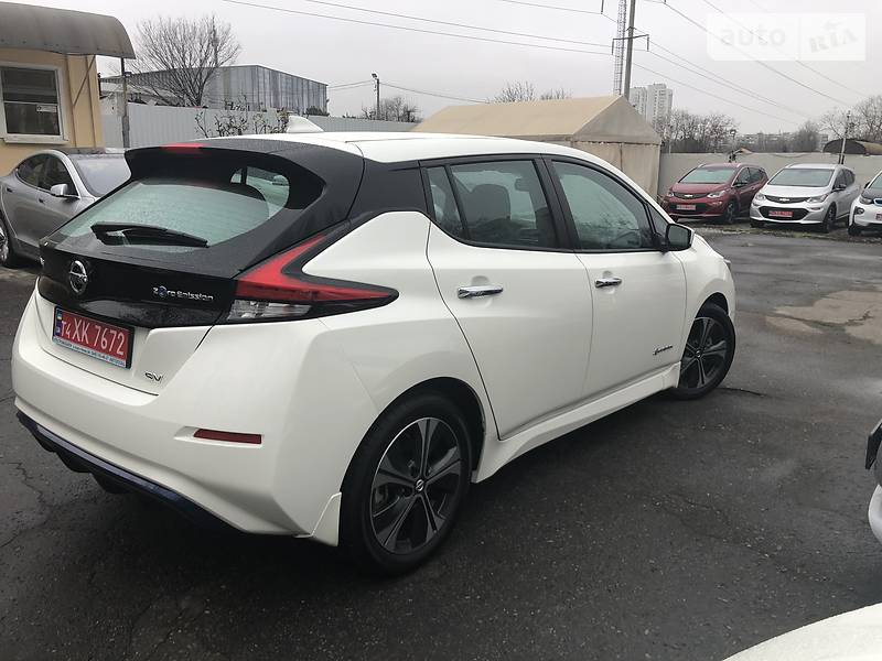 Хетчбек Nissan Leaf 2018 в Одесі