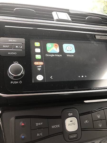 Хетчбек Nissan Leaf 2018 в Одесі