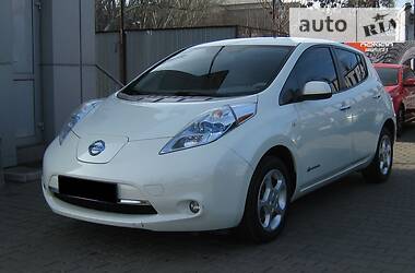 Хетчбек Nissan Leaf 2012 в 