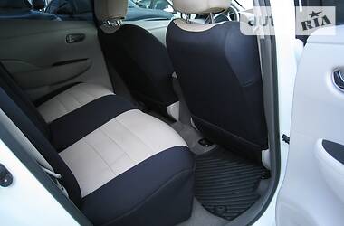 Хетчбек Nissan Leaf 2012 в 