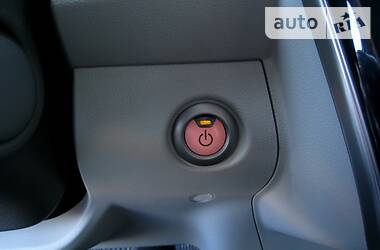 Хетчбек Nissan Leaf 2012 в 