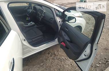 Хетчбек Nissan Leaf 2014 в 