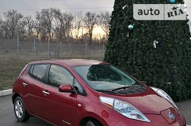 Хетчбек Nissan Leaf 2012 в 