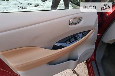 Хетчбек Nissan Leaf 2012 в 