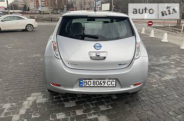 Хэтчбек Nissan Leaf 2015 в Тернополе