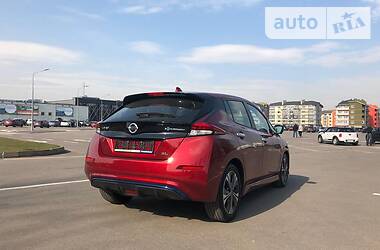 Хетчбек Nissan Leaf 2018 в 