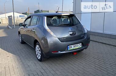 Хетчбек Nissan Leaf 2017 в Києві