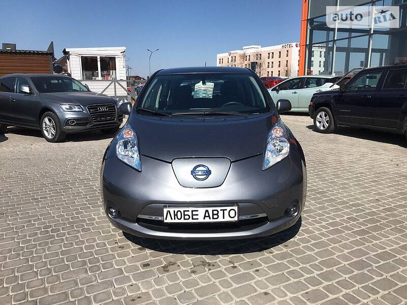 Хетчбек Nissan Leaf 2015 в Львові