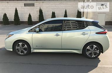 Хэтчбек Nissan Leaf 2018 в Одессе