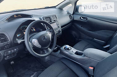 Хетчбек Nissan Leaf 2016 в 
