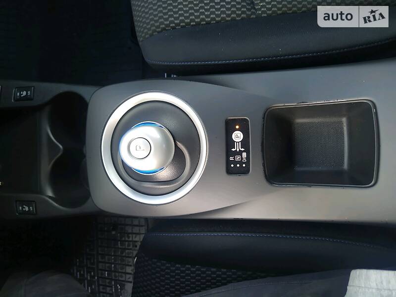 Седан Nissan Leaf 2017 в Львові