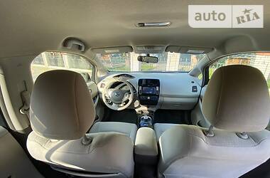 Хетчбек Nissan Leaf 2012 в 