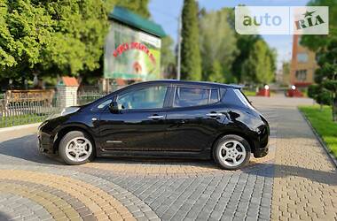 Хетчбек Nissan Leaf 2012 в 