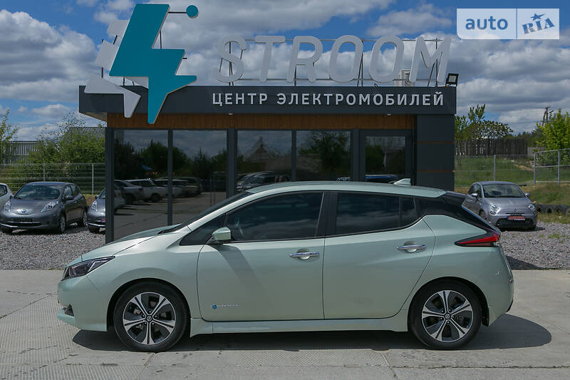 Хетчбек Nissan Leaf 2018 в Харкові