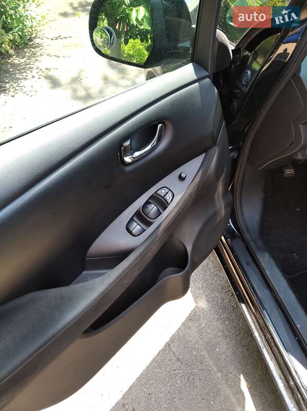 Хэтчбек Nissan Leaf 2015 в Днепре фото 21 Хэтчбек Nissan Leaf 2015 в Днепре
