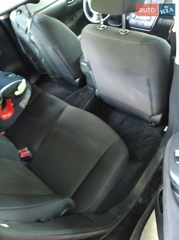 Хэтчбек Nissan Leaf 2015 в Днепре фото 30 Хэтчбек Nissan Leaf 2015 в Днепре