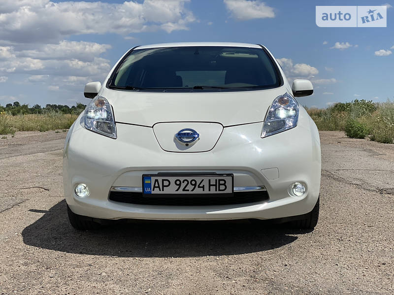 Хетчбек Nissan Leaf 2014 в Запоріжжі