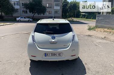 Седан Nissan Leaf 2011 в Кропивницком