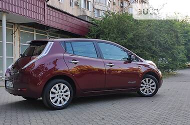 Хэтчбек Nissan Leaf 2017 в Одессе