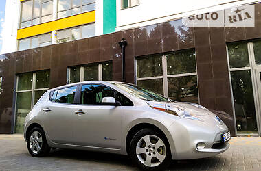 Хэтчбек Nissan Leaf 2014 в Николаеве