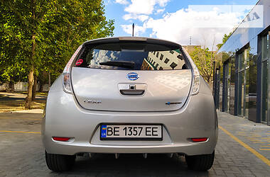 Хэтчбек Nissan Leaf 2014 в Николаеве