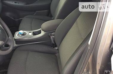Хетчбек Nissan Leaf 2017 в 