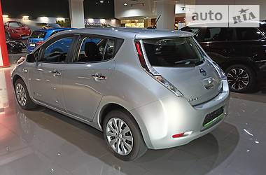 Хэтчбек Nissan Leaf 2016 в Киеве