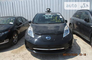 Хэтчбек Nissan Leaf 2013 в Запорожье