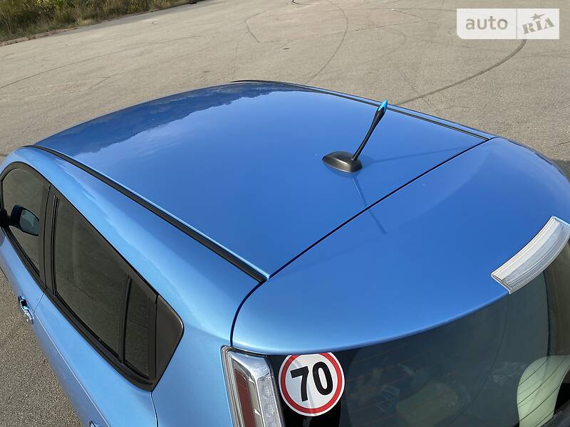 Хетчбек Nissan Leaf 2013 в Вишгороді