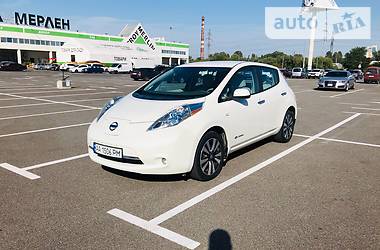 Хэтчбек Nissan Leaf 2015 в Киеве