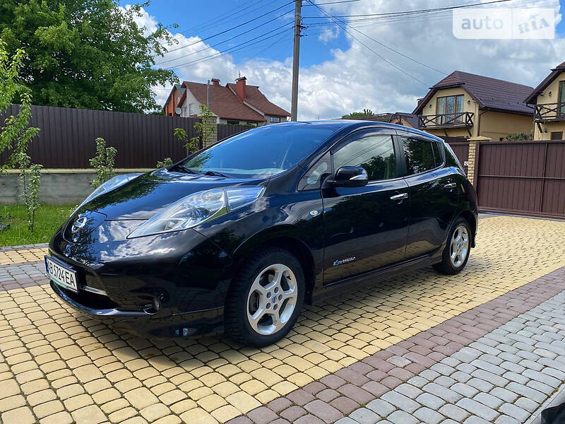 Ліфтбек Nissan Leaf 2011 в Вінниці