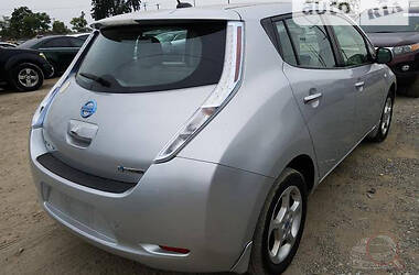 Хэтчбек Nissan Leaf 2011 в Ровно