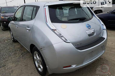 Хэтчбек Nissan Leaf 2011 в Ровно