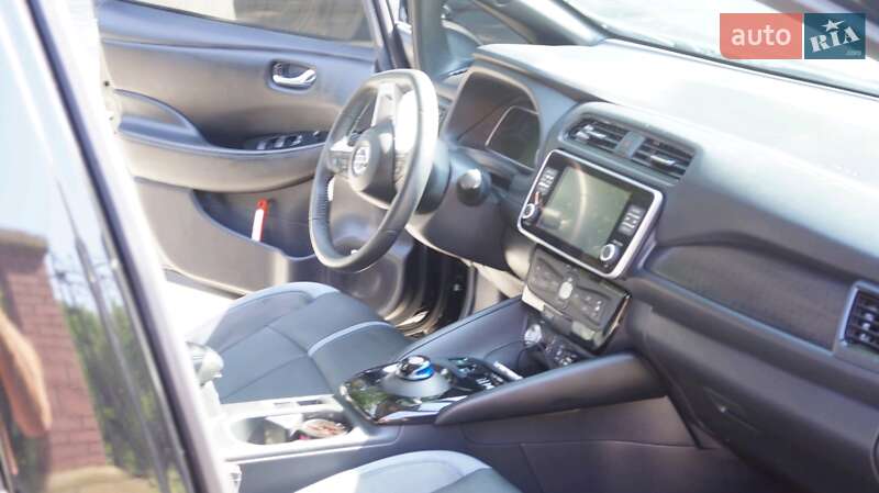 Хэтчбек Nissan Leaf 2020 в Одессе