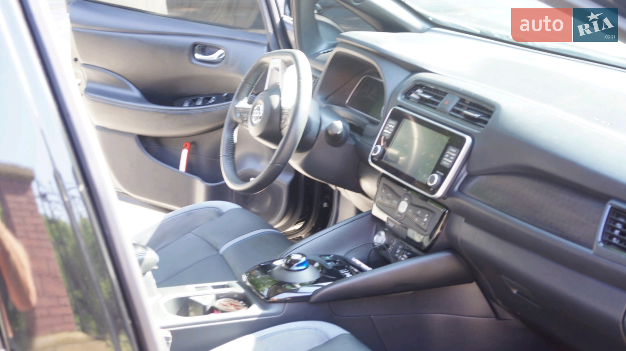 2020 Nissan Leaf - мініатюра 11