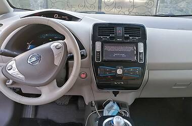 Хэтчбек Nissan Leaf 2011 в Боярке