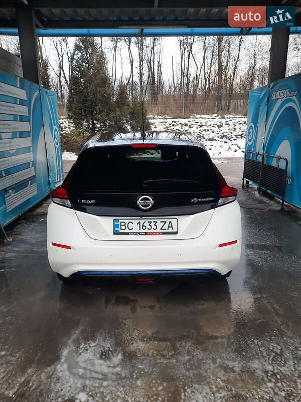 Хэтчбек Nissan Leaf 2018 в Львове