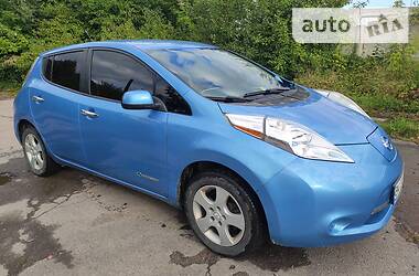 Хэтчбек Nissan Leaf 2014 в Ровно