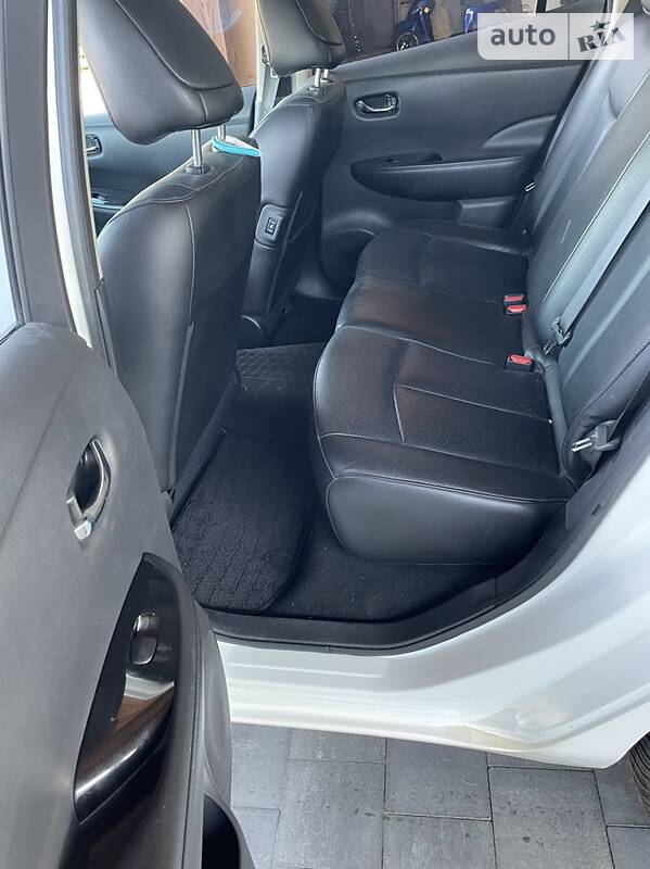 Хэтчбек Nissan Leaf 2014 в Киеве фото 21 Хэтчбек Nissan Leaf 2014 в Киеве