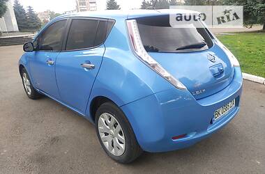 Хэтчбек Nissan Leaf 2014 в Ровно