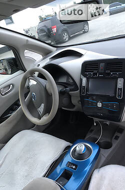 Хэтчбек Nissan Leaf 2011 в Ивано-Франковске