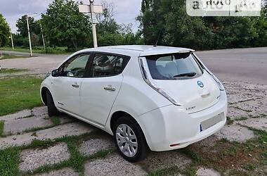 Седан Nissan Leaf 2016 в Харькове