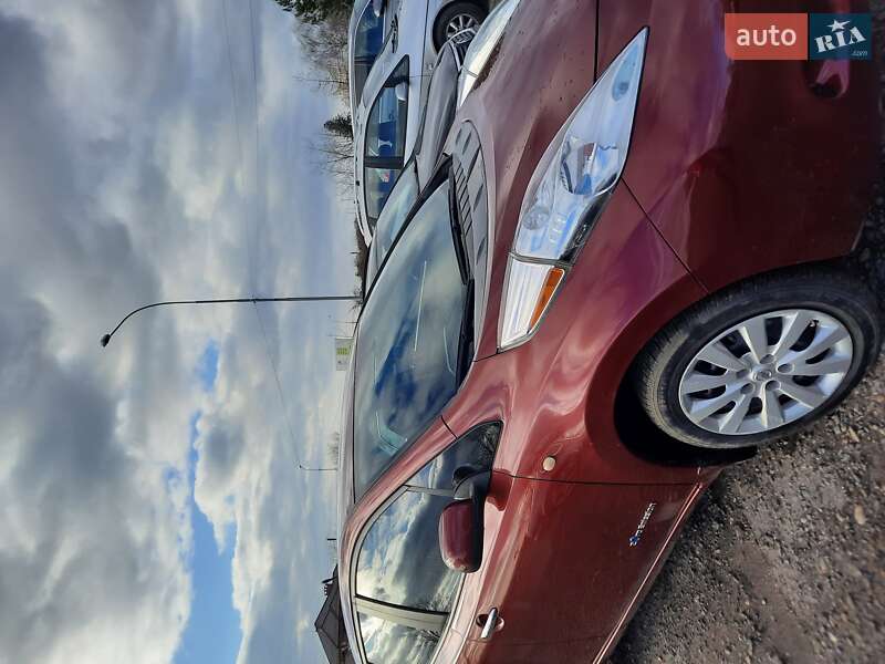Універсал Nissan Leaf 2013 в Мукачевому