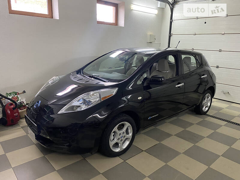 Хэтчбек Nissan Leaf 2012 в Львове