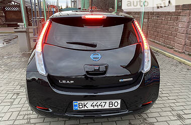 Хэтчбек Nissan Leaf 2012 в Ровно