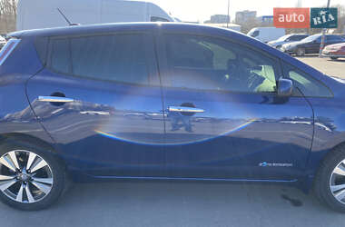 Хэтчбек Nissan Leaf 2016 в Одессе