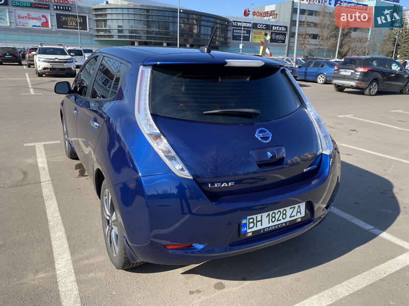 Хэтчбек Nissan Leaf 2016 в Одессе