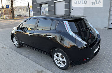 Хэтчбек Nissan Leaf 2013 в Ровно